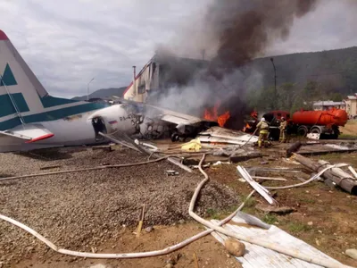 В Польше самолет упал на ангар с людьми, по меньшей мере, 5 погибших