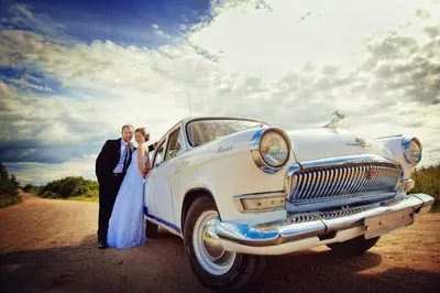 Аренда ретро автомобилей на свадьбу с водителем в Москве