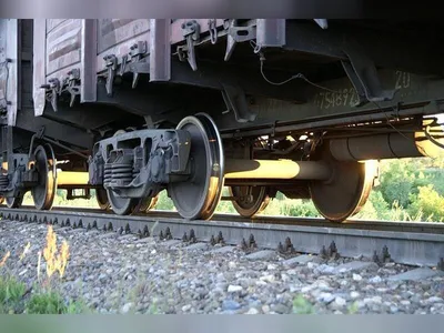 В США сошел с рельсов грузовой поезд с опасными веществами - РИА Новости,  05.02.2023