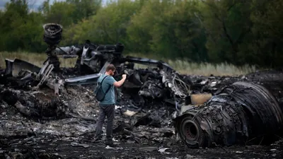 Появились первые кадры с места падения самолета Евгения Пригожина в  Тверской области