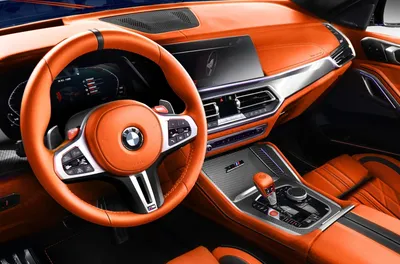 Салон BMW X6 M50d внутри – Стоковое редакционное фото © volhanna #78360938