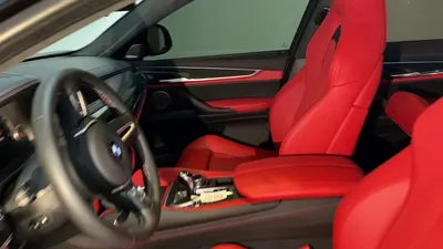 3В панорама салона автомобиля BMW X6 I (E71) 2012: виртуальный тур БМВ X6  темный салон. Заказать Онлайн экскурсии по салонам автомобилей в Москве –  КароПанорама.ру