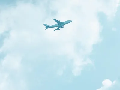 Самолёт, дымящийся в небе над Воронежем, напугал местных жителей