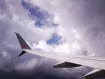 Картина Picsis Самолет в небе над Гонконгом 660x430x40 4378-10200759 -  выгодная цена, отзывы, характеристики, фото - купить в Москве и РФ