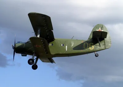 Ан-2 выкатился за пределы полосы при посадке в Тюменской области — РБК