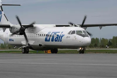 Файл:ATR 72-212A(500), UTair Aviation JP7611891.jpg — Википедия