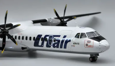 ATR 72 самолета UTair редакционное фотография. изображение насчитывающей  бело - 28738602