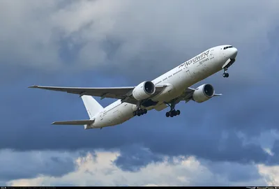 Кабина Самолета Boeing 777 — стоковые фотографии и другие картинки Кокпит -  Кокпит, Авиакосмическая промышленность, Австрия - iStock