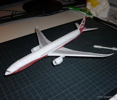 Самолет Боинга 777-300ER эмиратов Редакционное Фото - изображение  насчитывающей пассажир, эмираты: 64095086