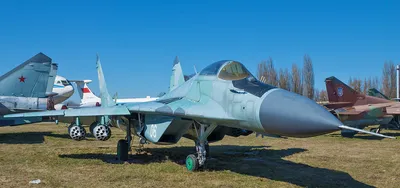 Модель самолета Миг-29 ВКС России \"Стрижи\" 1:72 HA6511a