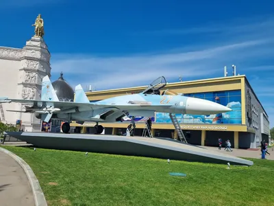 Самолёт Су-27, достопримечательность, Москва, площадь Промышленности —  Яндекс Карты