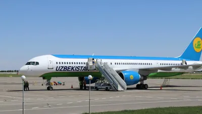 Пассажирский самолет авиакомпании «узбекистон хаво йуллари» модели A321  253n управляемый Аляски Редакционное Изображение - изображение  насчитывающей зодчества, работано: 198295775