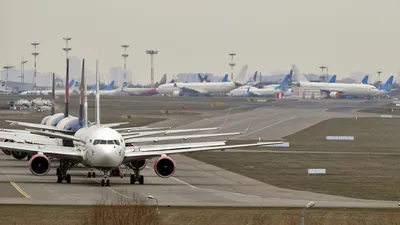 В аэропорту Сочи приземляются ранее прилетевшие в Минводы самолеты -  Новости Сочи Sochinews.io