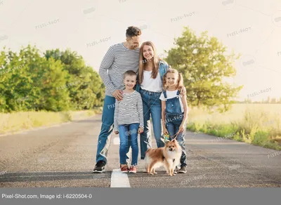 Family семья семейная фотосессия фото с собакой фото в лесу | Лес, Семейные  фотосессии, Фотосессия