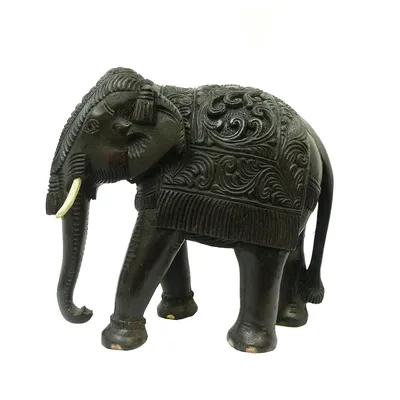 Скульптура слона с поднятым хоботом из серебра купить за 45000 рублей