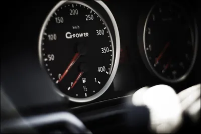BMW спидометр 7 серий стоковое изображение. изображение насчитывающей  топливо - 66723597