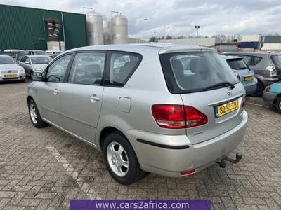 Toyota Avensis Verso T25