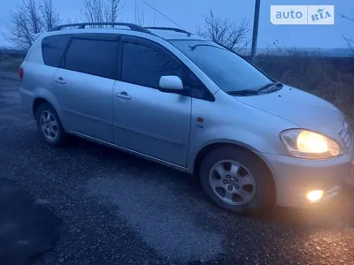 TOYOTA Avensis Verso 2.0 #72924 - used, available from stock