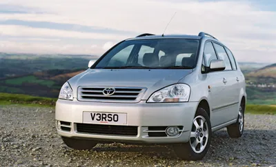 File:2003-2010 Toyota Avensis Verso (ACM21R) GLX wagon (2011-07-17).jpg -  Wikipedia