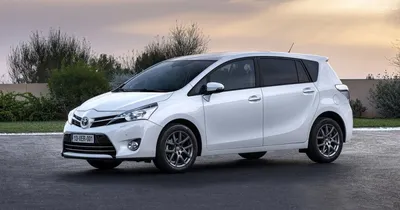 Toyota Verso 2013-2018 Dimensions Side View