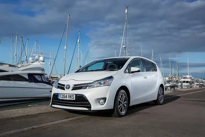 Review: Toyota Verso I ( 2009 - 2013 ) - Almost Cars Reviews