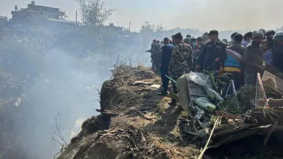 Киевское шоссе перекрыли из-за упавшего самолета :: Autonews