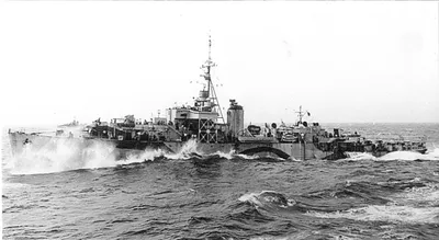 Плавучие ветераны Второй мировой: самые старые действующие военные корабли  | Пикабу