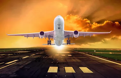 бело зеленый самолет взлетает с взлетно посадочной полосы аэропорта,  система посадки самолета, Hd фотография фото, небо фон картинки и Фото для  бесплатной загрузки