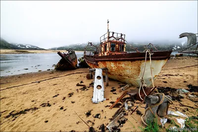 Териберка: кладбище заброшенных кораблей