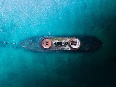 На Дальнем Востоке со дна моря за год подняли 17 судов - «Экология России»