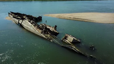 Обмелевшая в Европе река обнажила затонувшие корабли нацистов — Секрет фирмы