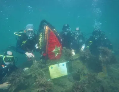Под Анапой установили памятный знак на затонувший военный корабль – Новости  Анапы