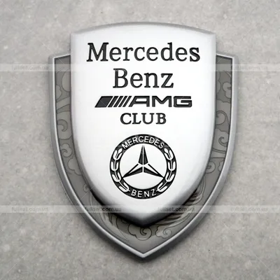 Россия, Сочи 07 23 2019 Знак Mercedes Benz на красном капюшоне Редакционное  Стоковое Фото - изображение насчитывающей привод, роскошь: 197731463