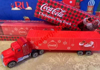Фоторепортаж: легендарный грузовик Cocа-Cola и рождественский рынок на  Ратуше