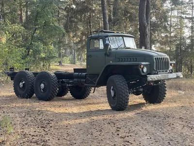 Урал 43206 - двухосный армейский грузовик