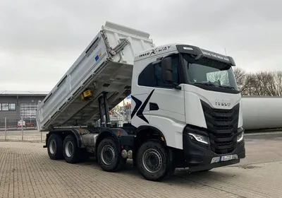 Тяжелые грузовики IVECO Trakker. Мадридский «сток» и эксклюзив из Миасса |  Журнал Рейс | Дзен