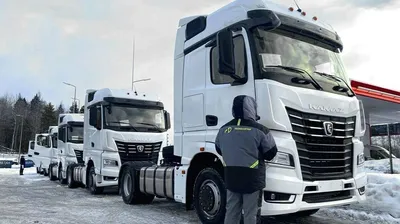 Минниханов показал первый локализованный грузовик КАМАЗа поколения К5