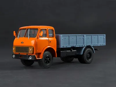 Масштабные модели грузовиков семейства МАЗ-500 из серии «Наш Автопром»