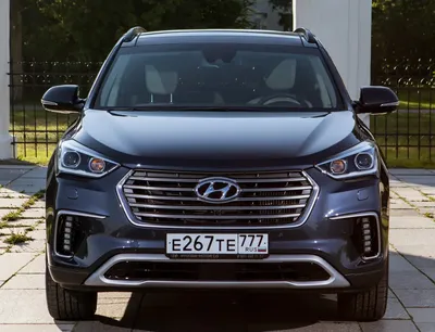 Совершенно новый Hyundai Santa Fe 2024 впервые засняли вживую. На фото он  кажется ещё более странным,