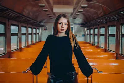 Идея для фотосессии: девушка в поезде | КАНАЛ ФОТОГРАФА | Андрей Звягинцев  | Дзен