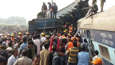 Крушение поезда в Индии — погибли 60 человек