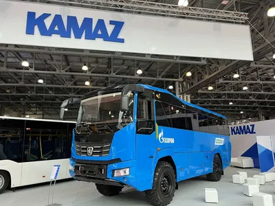 Вахту несут лучшие: автобус-вездеход КАМАЗ-6250