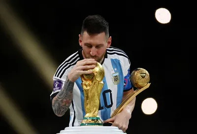 Lionel Messi: Paris Saint-Germain contract talks on hold until after 2022  World Cup | Football News | Sky Sports