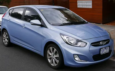 File:2011 Hyundai Accent (RB) Premium hatchback (2015-05-29) 01  (cropped).jpg - Wikimedia Commons