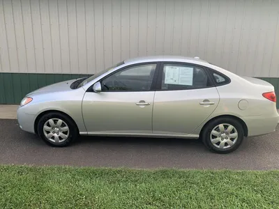 2008 Hyundai Elantra GLS in Silver - Low/Wide Front Stock Photo - Alamy