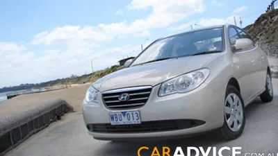 2008 Hyundai Elantra GLS in Silver - Low/Wide Rear Stock Photo - Alamy