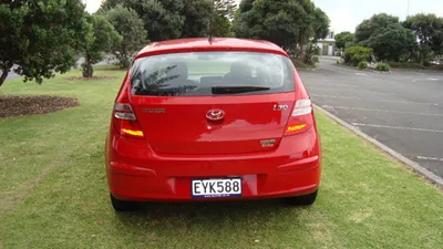 File:Hyundai i30 EditionPlus front 20090318.jpg - Wikimedia Commons