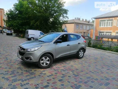 Beige Hyundai IX 35 SUV on the street. Hyundai car sales in China increased  11.2 percent in 2015, keeping an upward trend for the succeeded car maker  Stock Photo - Alamy