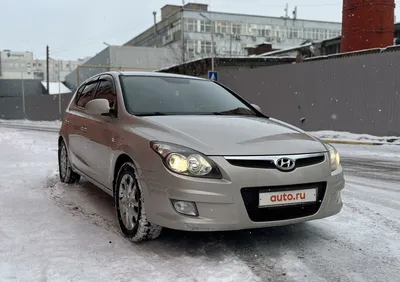Аренда Хендай Солярис (Hyundai Solaris) AT II в Москве без водителя недого