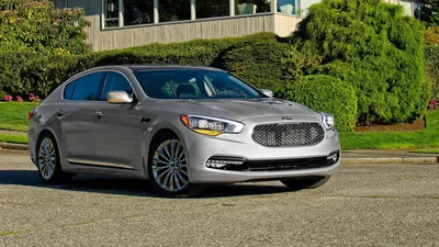 Review: The Latest Kia K900 Is a Big Step Up